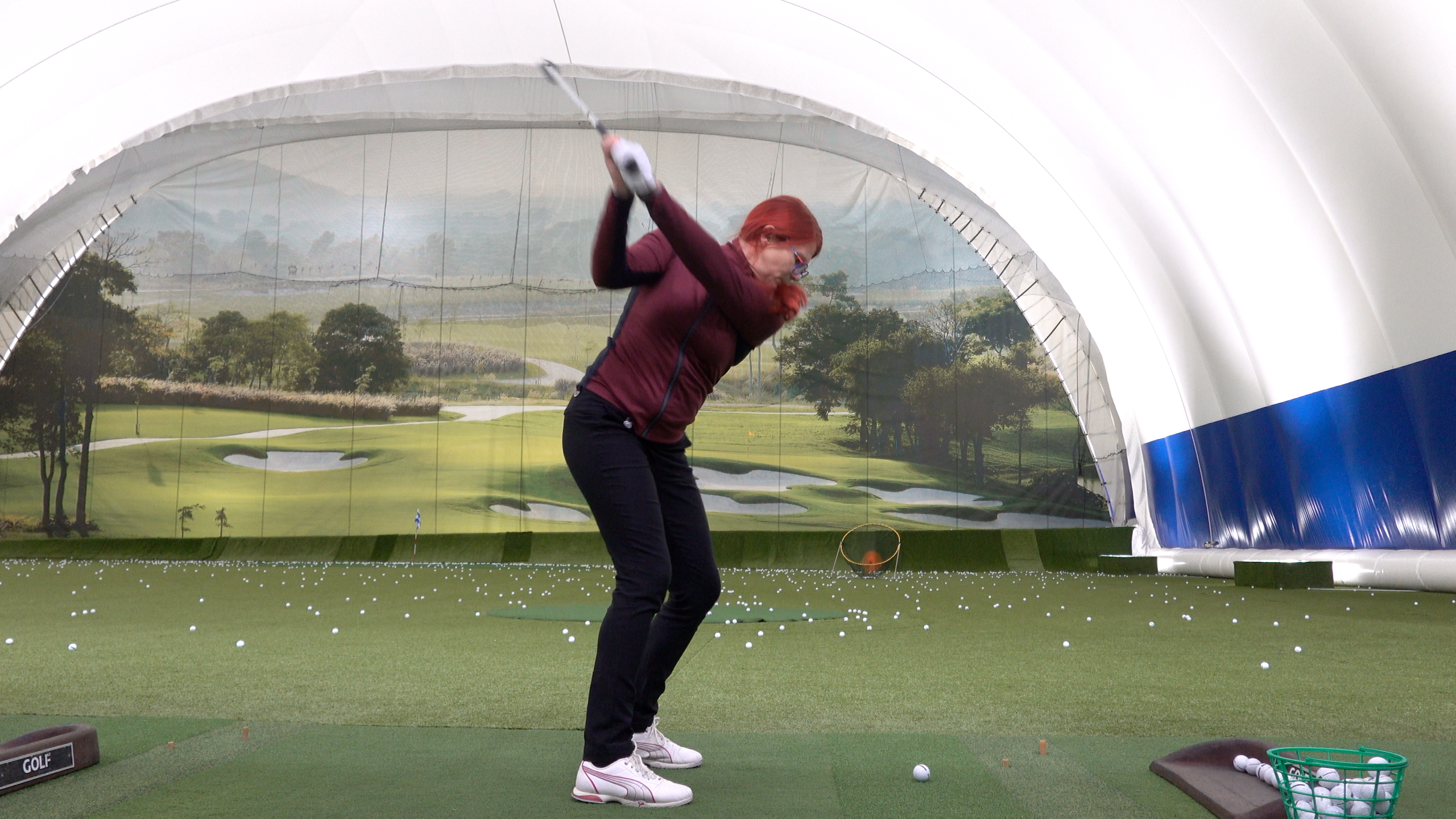 Talvigolfia hallissa